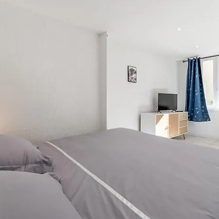 Grand Studio Moderne Au 1er * 2mn A Pied Du Port Apartment